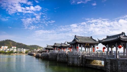 潮州广济桥 世界上第一座启闭式桥梁,与卢沟桥齐名